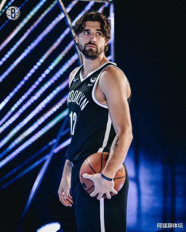 爱游戏体育-埃因霍温主帅预测尤文比赛